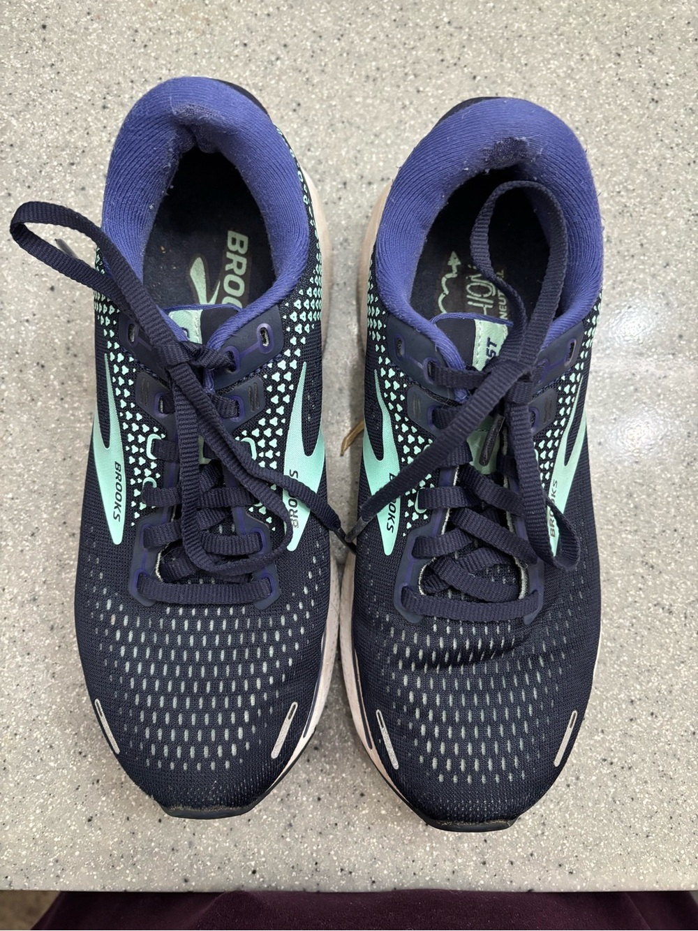 Brooks Women’s Running Shoes in Navy with Mint Highlights